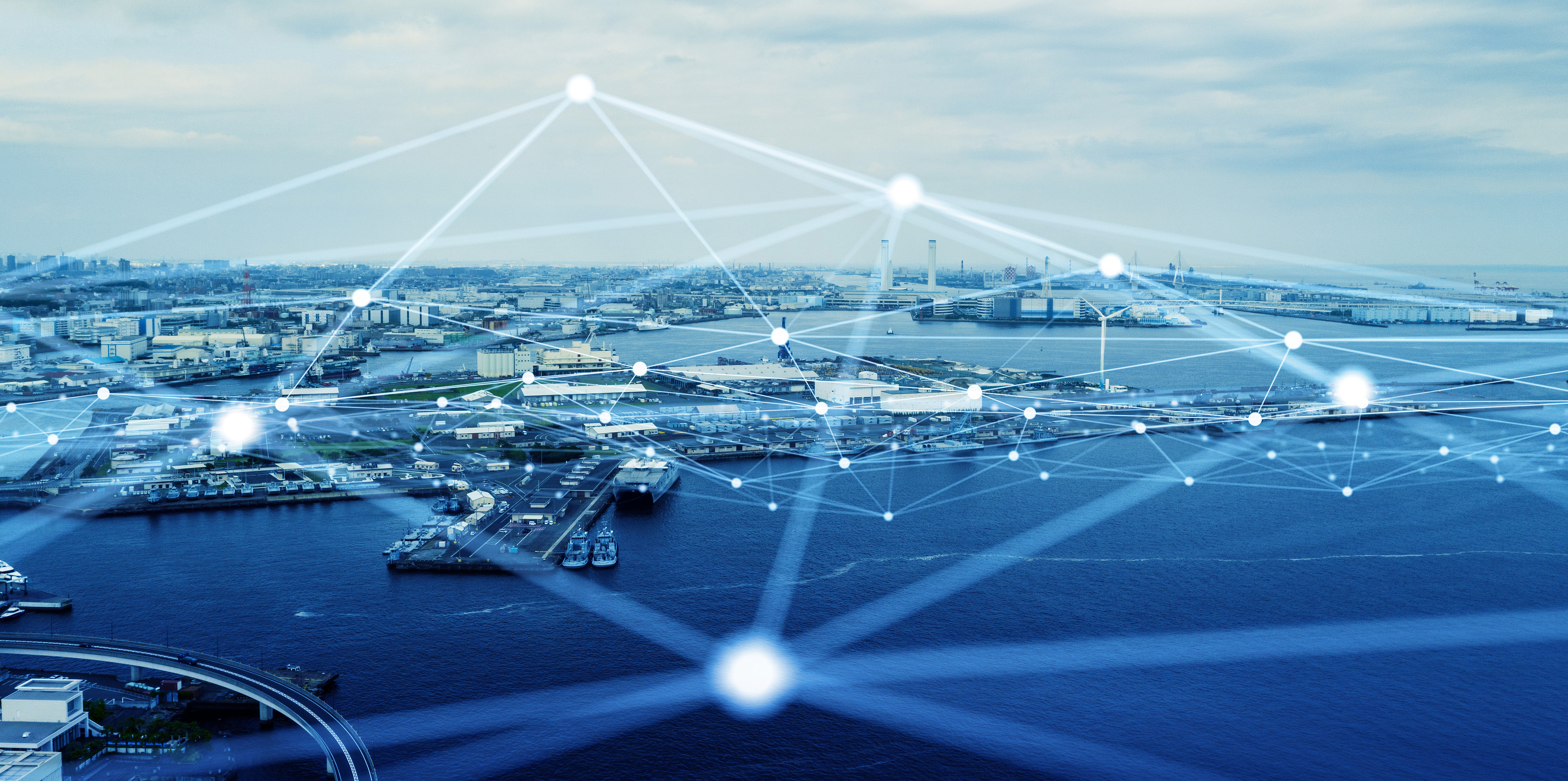 花瓣素材_现代港口船舶鸟瞰图和通信网络概念。船舶电台。5克。物联网。_177534435